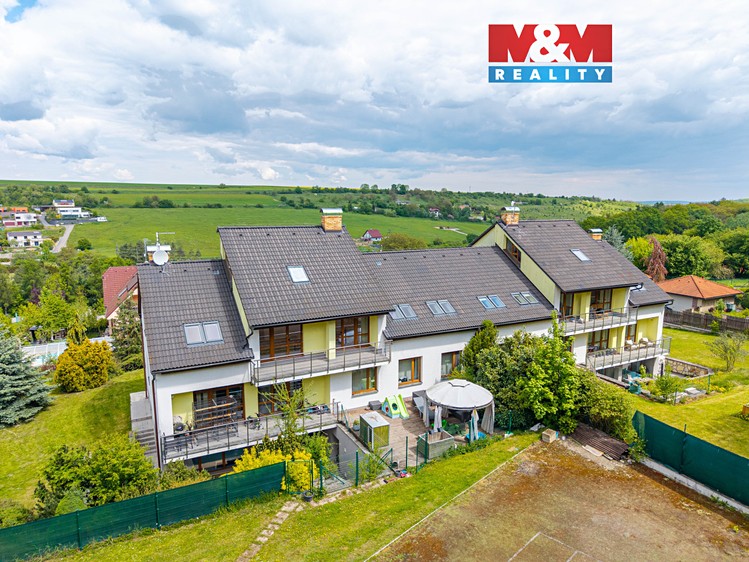 Prodej rodinného domu 642 m², pozemek 2 259 m² - foto 1