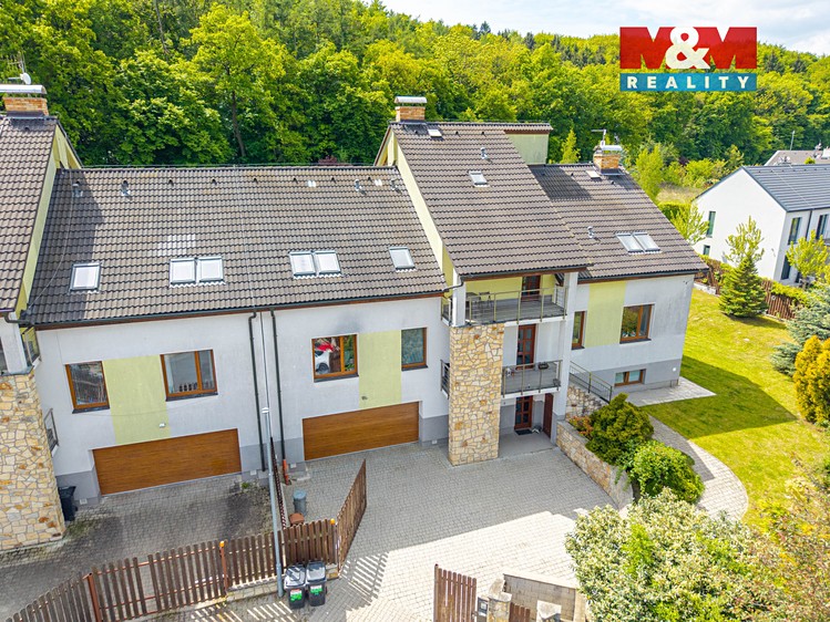 Prodej rodinného domu 642 m², pozemek 2 259 m² - foto 2