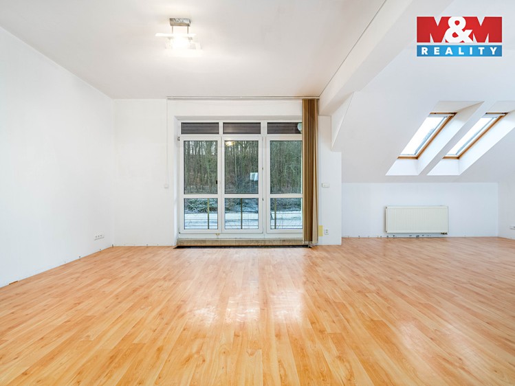 Prodej rodinného domu 642 m², pozemek 2 259 m² - foto 6