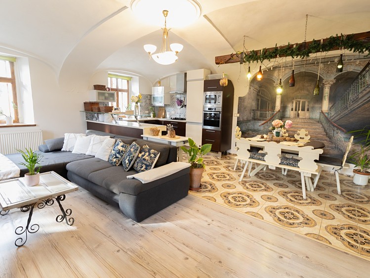 Prodej rodinného domu 240 m², pozemek 3 749 m² - foto 2