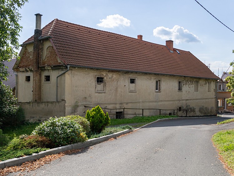 Prodej rodinného domu 240 m², pozemek 3 749 m² - foto 5