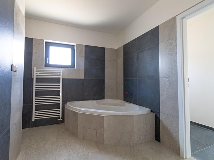 Prodej rodinného domu 132 m², pozemek 921 m² - foto 4
