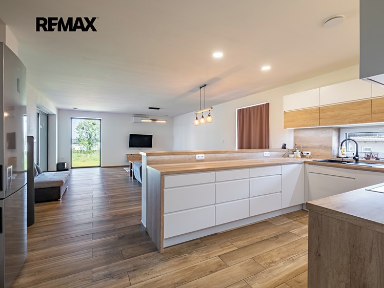 Prodej  rodinného domu 127 m², pozemek 1 080 m² - foto 4