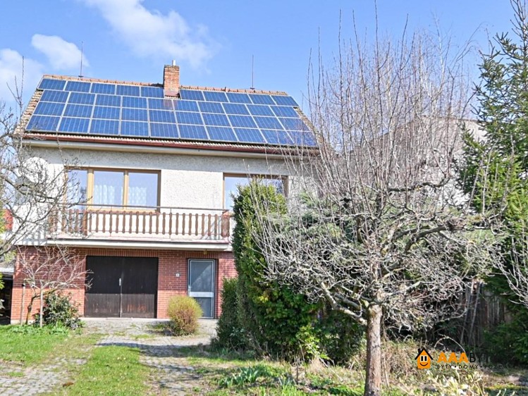 Prodej rodinného domu 230 m², pozemek 534 m² - foto 2