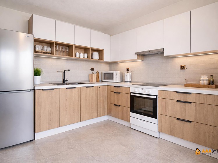 Prodej rodinného domu 230 m², pozemek 534 m² - foto 8