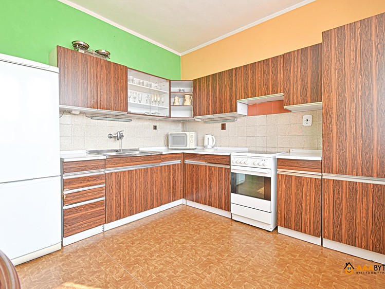 Prodej rodinného domu 230 m², pozemek 534 m² - foto 7