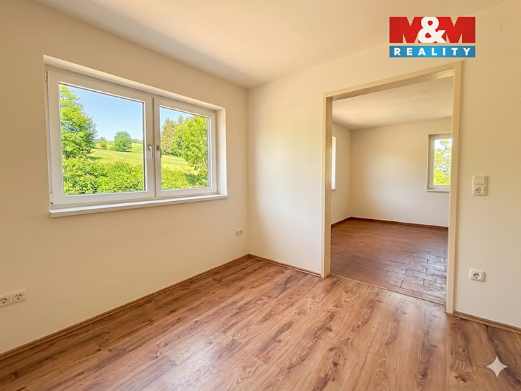 Prodej chaty 102 m², pozemek 865 m² - foto 2