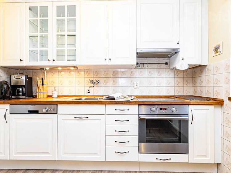 Prodej rodinného domu 220 m², pozemek 815 m² - foto 8