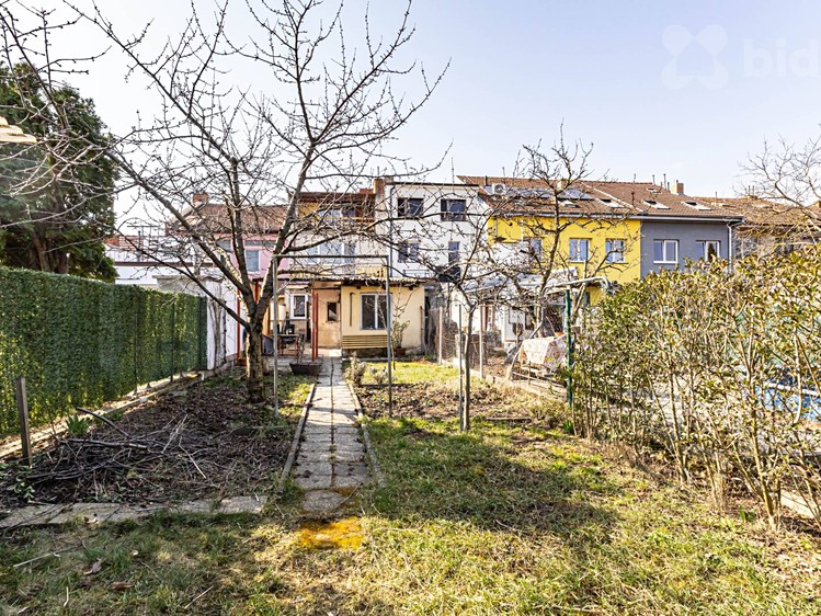 Prodej rodinného domu 150 m², pozemek 233 m² - foto 1