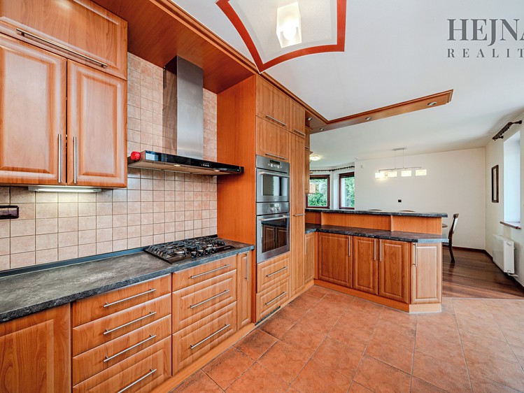 Prodej rodinného domu 134 m², pozemek 1 420 m² - foto 6