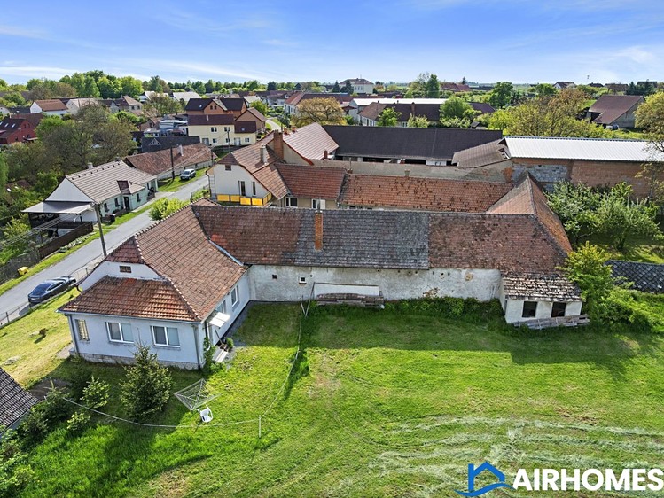 Prodej  zemědělské usedlosti 370 m², pozemek 5 500 m² - foto 4