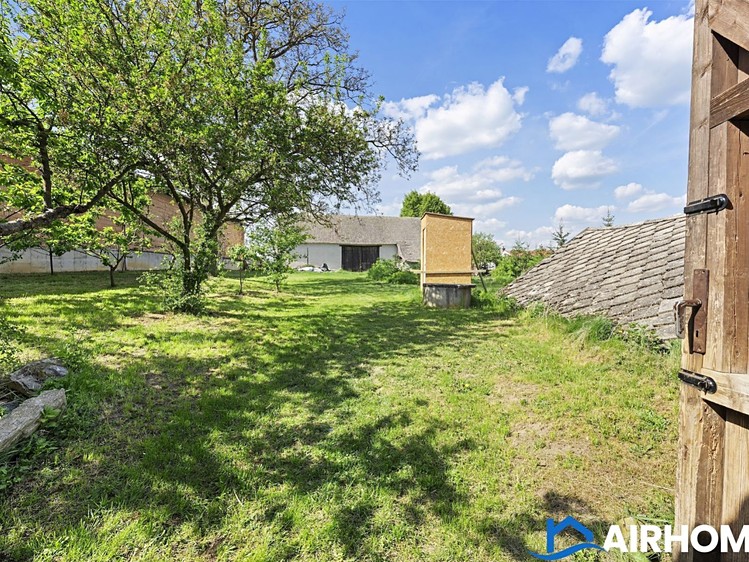 Prodej  zemědělské usedlosti 370 m², pozemek 5 500 m² - foto 6