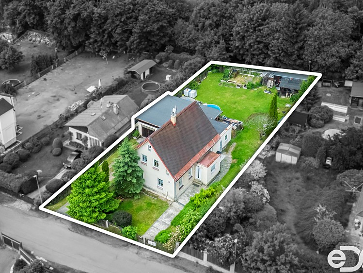 Prodej rodinného domu 200 m², pozemek 941 m² - foto 4