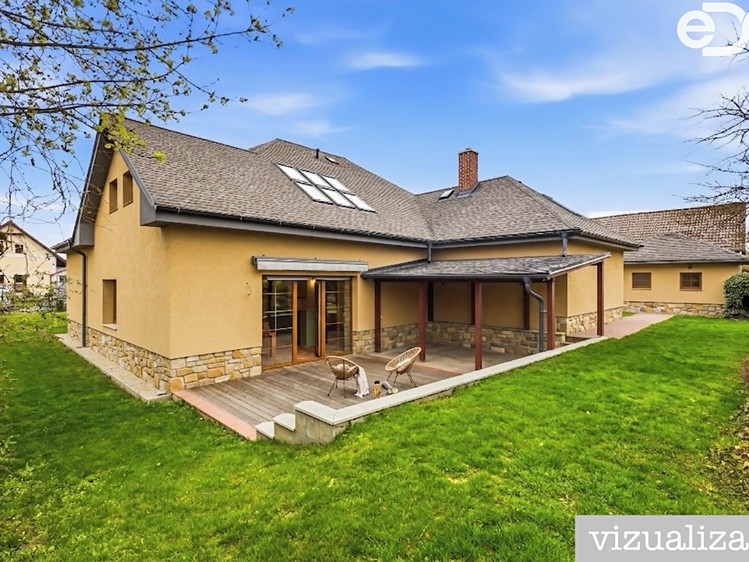 Prodej rodinného domu 400 m², pozemek 2 464 m² - foto 1