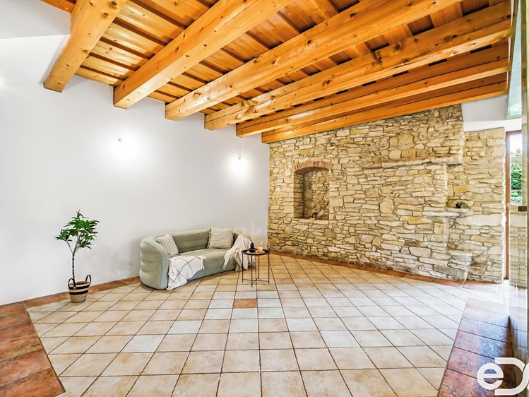 Prodej rodinného domu 400 m², pozemek 2 464 m² - foto 6