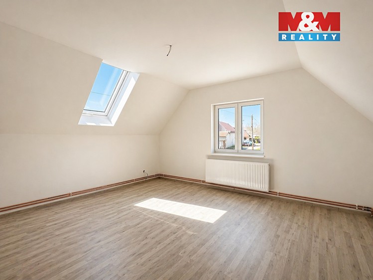 Prodej rodinného domu 150 m², pozemek 290 m² - foto 2