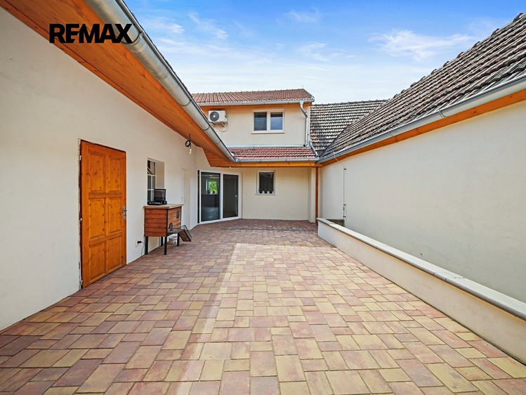 Prodej rodinného domu 122 m², pozemek 428 m² - foto 3