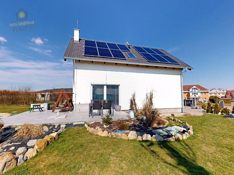 Prodej rodinného domu 117 m², pozemek 1 063 m² - foto 3