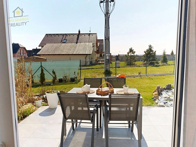 Prodej rodinného domu 117 m², pozemek 1 063 m² - foto 8