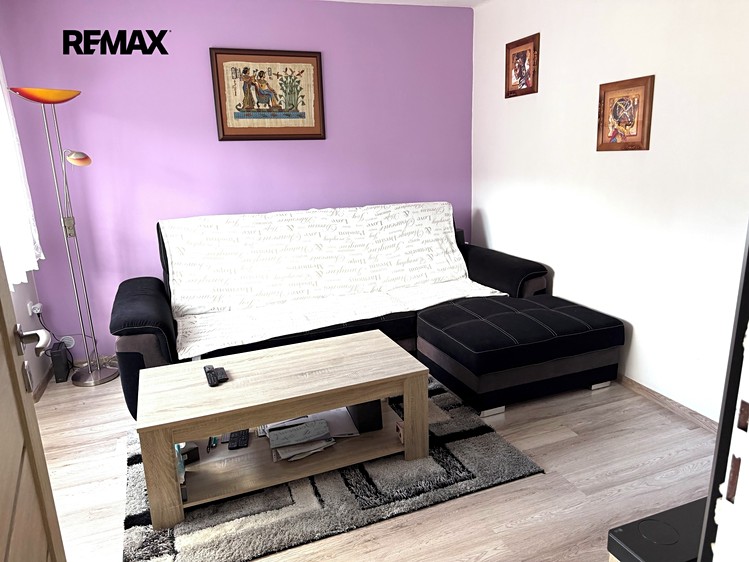 Prodej rodinného domu 250 m², pozemek 179 m² - foto 3