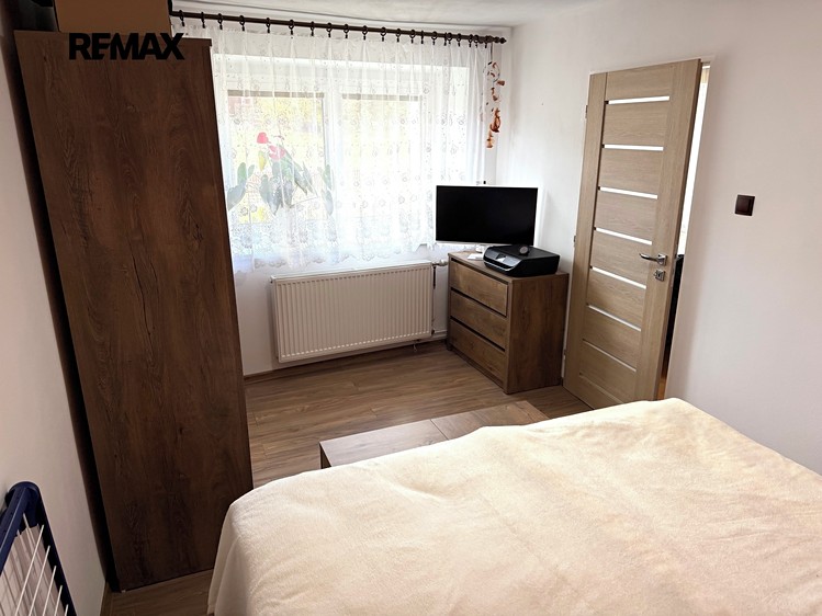 Prodej rodinného domu 250 m², pozemek 179 m² - foto 6