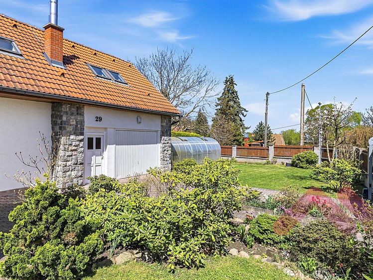 Prodej rodinného domu 189 m², pozemek 643 m² - foto 7