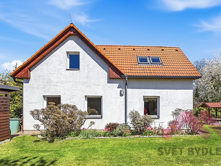 Prodej rodinného domu 189 m², pozemek 643 m² - foto 5