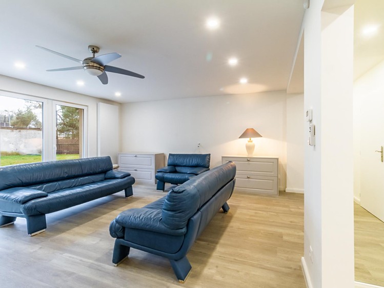Prodej rodinného domu 220 m², pozemek 720 m² - foto 6