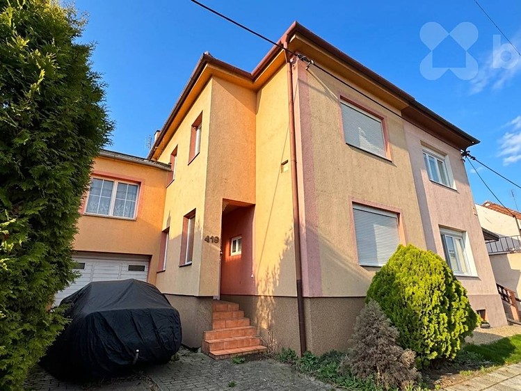 Prodej rodinného domu 156 m², pozemek 623 m² - foto 1