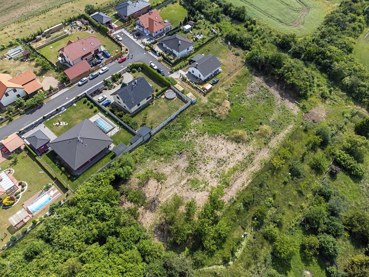 Prodej stavebního pozemku 785 m² - foto 4