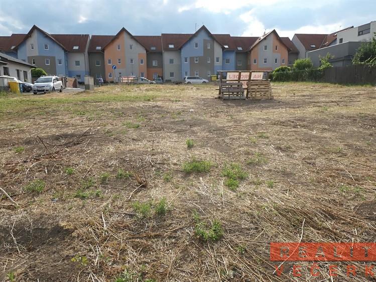 Prodej stavebního pozemku 794 m² - foto 7