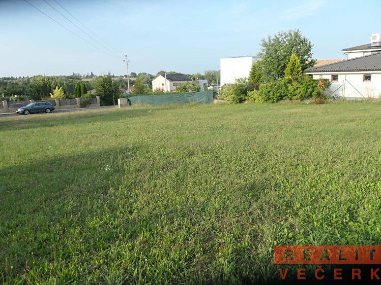 Prodej stavebního pozemku 898 m² - foto 5