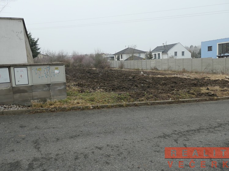 Prodej  stavebního pozemku 640 m² - foto 4