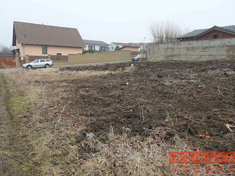 Prodej  stavebního pozemku 640 m² - foto 3