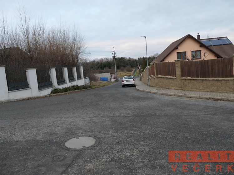 Prodej  stavebního pozemku 640 m² - foto 8
