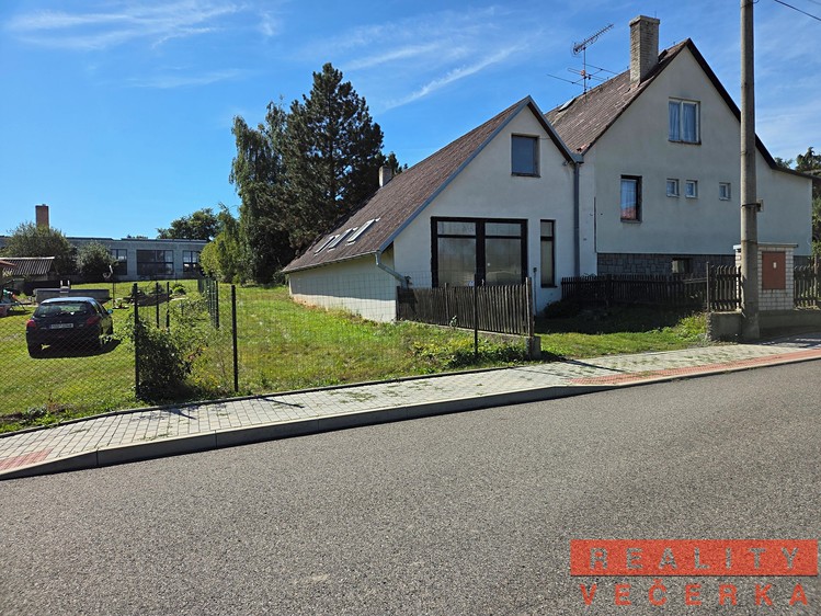 Prodej  stavebního pozemku 1 222 m² - foto 3