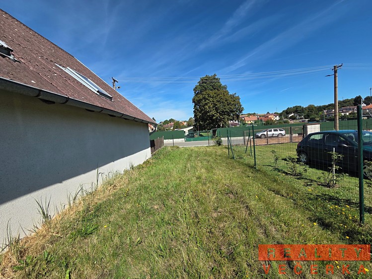 Prodej  stavebního pozemku 1 222 m² - foto 4