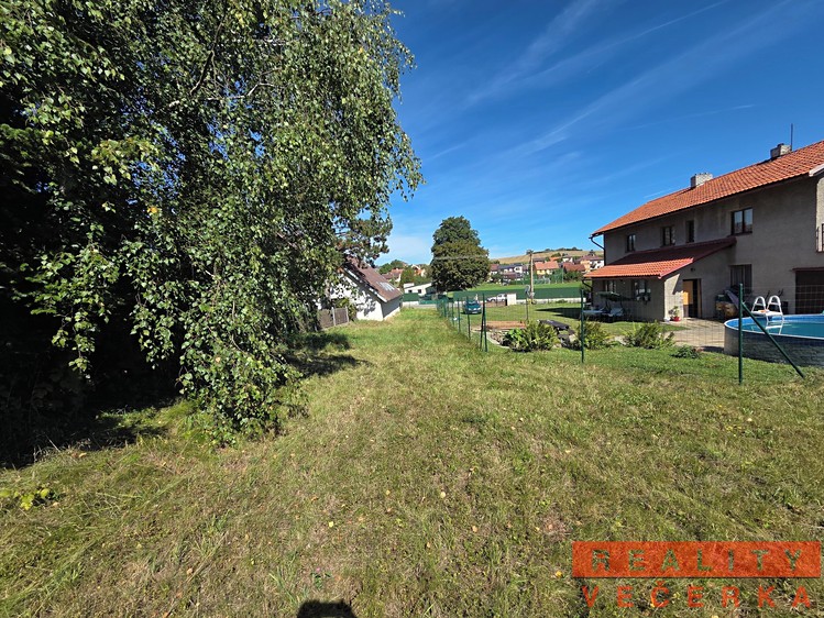 Prodej  stavebního pozemku 1 222 m² - foto 5