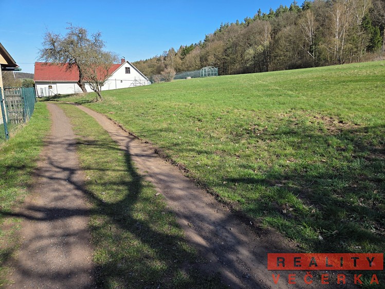 Prodej stavebního pozemku 1 059 m² - foto 2