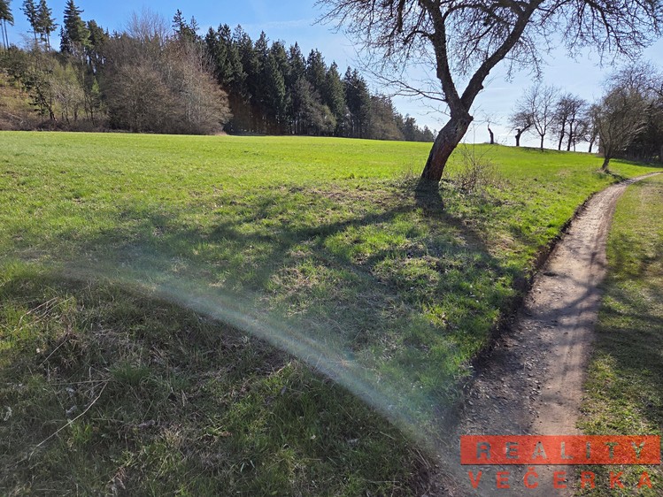 Prodej stavebního pozemku 1 059 m² - foto 4
