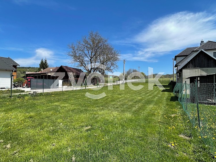 Prodej stavebního pozemku 600 m² - foto 3