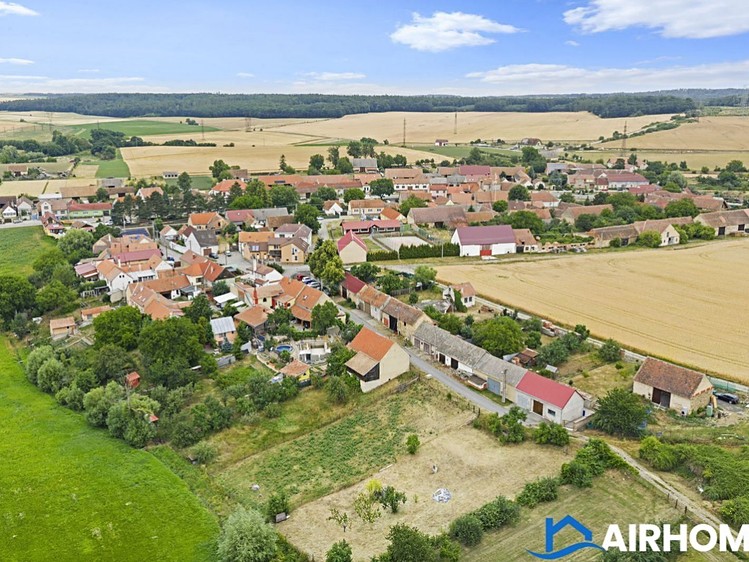 Prodej stavebního pozemku 961 m² - foto 8