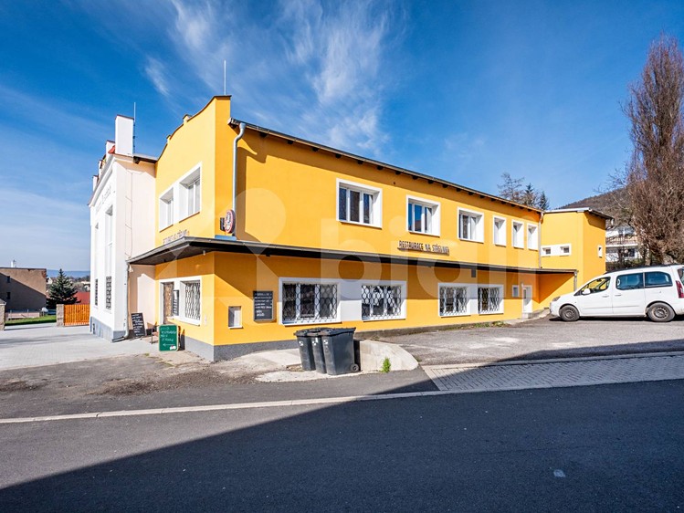 Prodej restaurace 900 m² - foto 1