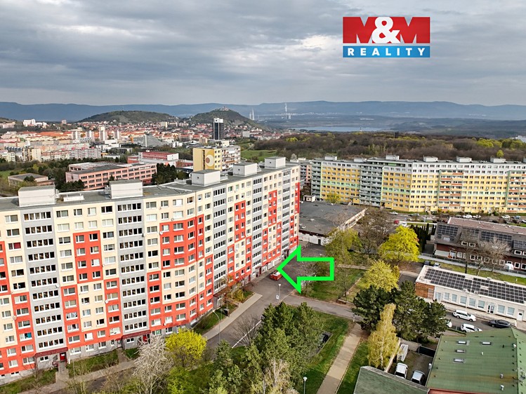 Prodej obchodního prostoru 34 m² - foto 1