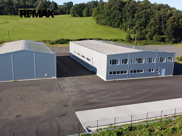 Pronájem výrobní haly, prostoru 1 400 m² - foto 2