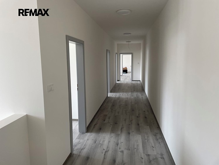 Pronájem výrobní haly, prostoru 1 400 m² - foto 6