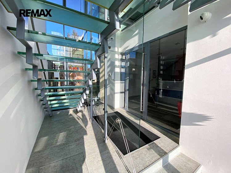 Pronájem kanceláře 282 m² - foto 5