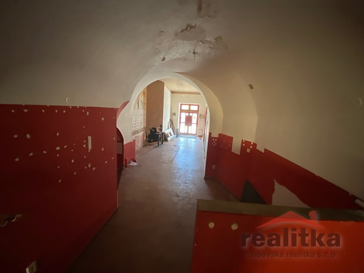 Pronájem obchodního prostoru 180 m² - foto 4