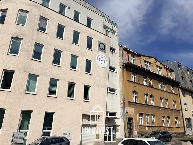 Pronájem kanceláře 112 m² - foto 1