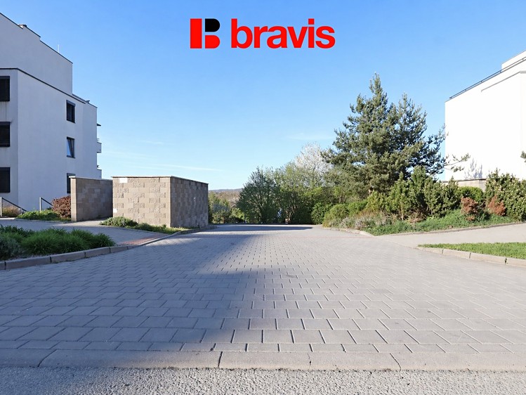 Pronájem garážového stání 12 m² - foto 4